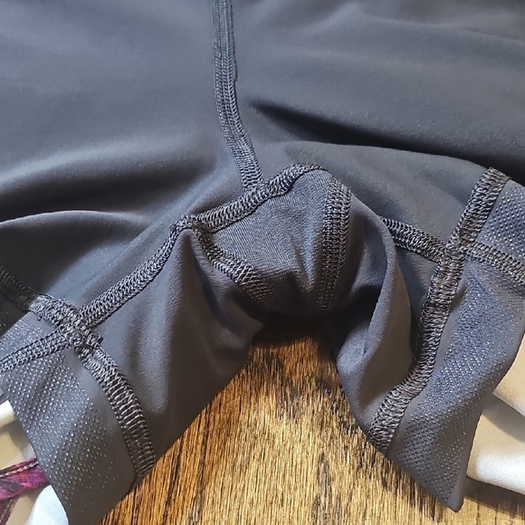 Lululemon Hotty Hot High-Rise Skirt - Picture 7 of 9